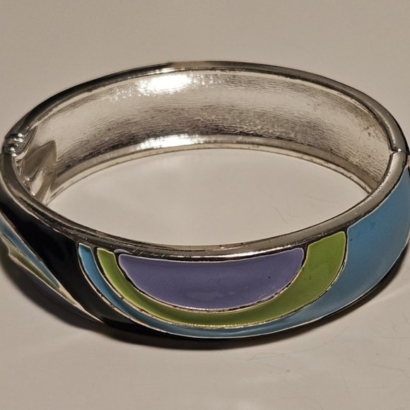 Fun 60's Vibe Enamelware Hinged Bracelet - Picture 2 of 3